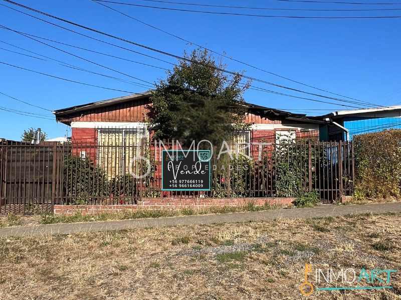 Se vende casa aislada de albañilería y madera en un gran terreno de 203 mts2