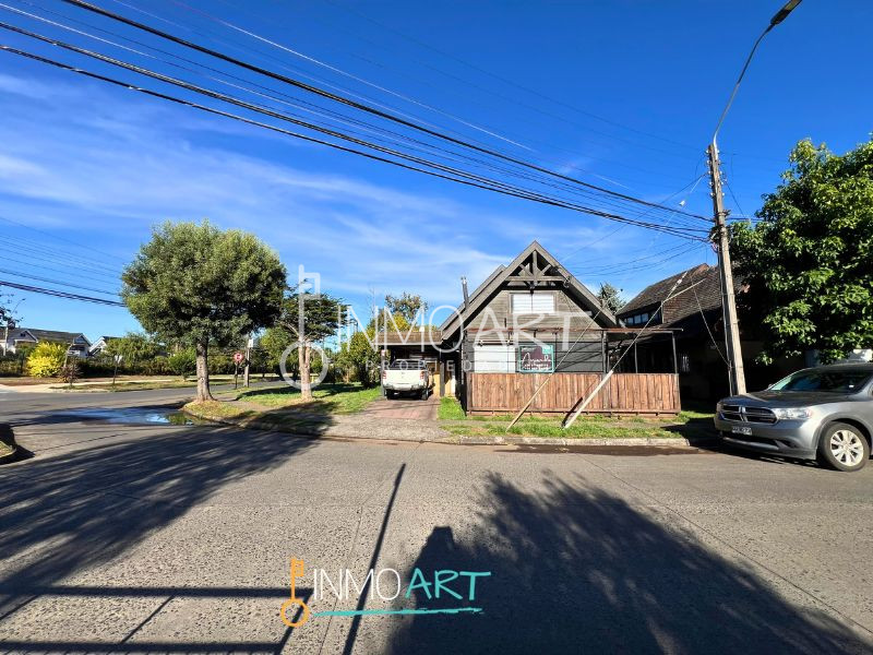  Amplia casa en Arriendo frente a Clínico Red Salud ( ex hospital clínico), sector poniente.